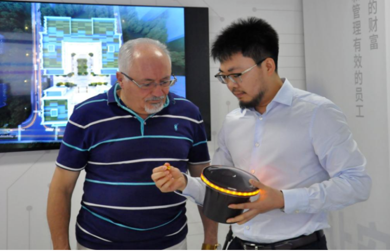 魯爾物聯(lián)首席科學家Rafig Azzam教授來司指導