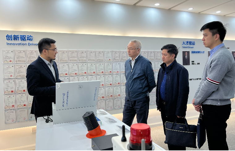 浙江省科協(xié)黨組書記吳曉東一行調研魯爾物聯(lián)