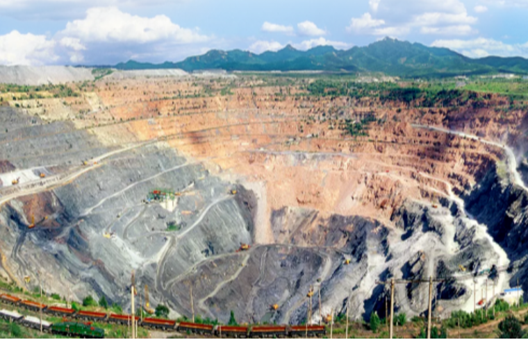 安全“新”解 | 魯爾物聯(lián)露天礦山邊坡監(jiān)測(cè) 筑牢生產(chǎn)安全防線