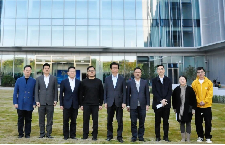 杭州市委常委、余杭區(qū)委書記劉穎帶隊(duì)走訪調(diào)研魯爾物聯(lián)總部園區(qū)